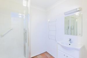 SHOWER ROOM- click for photo gallery